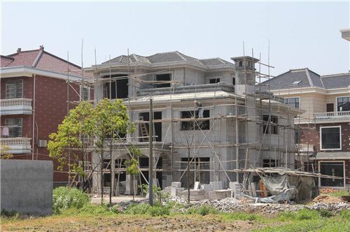 屋頂加建用什么材料好（屋頂加建材料的優(yōu)缺點）