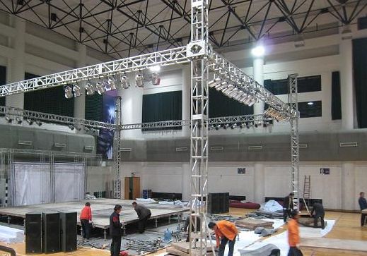 廣告桁架怎么讀(“桁架”的拼音是:廣告桁架在建筑中的應(yīng)用案例) 鋼結(jié)構(gòu)玻璃棧道設(shè)計(jì) 第3張 廣告桁架怎么讀(“桁架”的拼音是:廣告桁架在建筑中的應(yīng)用案例) 鋼結(jié)構(gòu)玻璃棧道設(shè)計(jì) 第3張