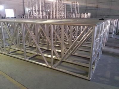 廣告桁架怎么讀(“桁架”的拼音是:廣告桁架在建筑中的應(yīng)用案例) 鋼結(jié)構(gòu)玻璃棧道設(shè)計(jì) 第5張 廣告桁架怎么讀(“桁架”的拼音是:廣告桁架在建筑中的應(yīng)用案例) 鋼結(jié)構(gòu)玻璃棧道設(shè)計(jì) 第5張