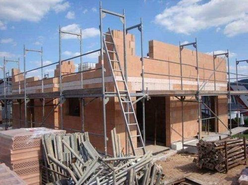 鋼結(jié)構(gòu)別墅與磚混別墅的區(qū)別圖片（鋼結(jié)構(gòu)別墅與磚混別墅有什么區(qū)別？）