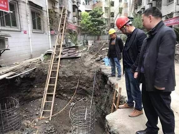 電梯鋼結構井道橫梁間距規(guī)范要求標準(電梯鋼結構井道橫梁間距的規(guī)范標準是不超過2.5m/檔) 結構橋梁鋼結構設計 第1張 電梯鋼結構井道橫梁間距規(guī)范要求標準(電梯鋼結構井道橫梁間距的規(guī)范標準是不超過2.5m/檔) 結構橋梁鋼結構設計 第1張