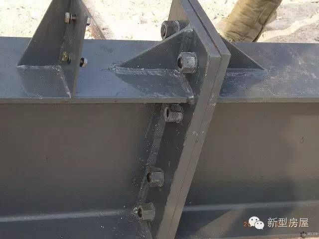 鋼梁加固材料性能對比分析