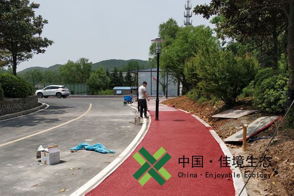 透水混凝土罩面漆施工案例