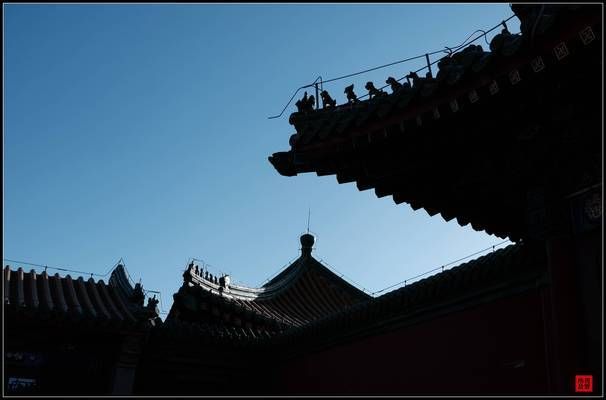 北京瓦房頂（北京傳統(tǒng)瓦房頂?shù)臍v史與現(xiàn)狀） 結(jié)構(gòu)橋梁鋼結(jié)構(gòu)施工 第4張