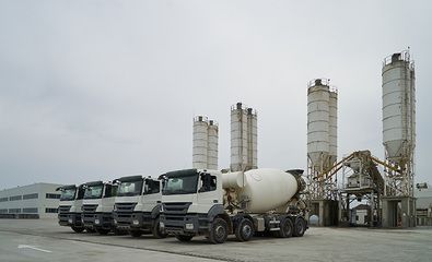 北京市攪拌站使用三方物流罐車運(yùn)輸?shù)脑颍ㄈ轿锪鞴捃囋诒本┦袛嚢枵镜膽?yīng)用) 建筑效果圖設(shè)計(jì) 第2張 北京市攪拌站使用三方物流罐車運(yùn)輸?shù)脑颍ㄈ轿锪鞴捃囋诒本┦袛嚢枵镜膽?yīng)用) 建筑效果圖設(shè)計(jì) 第2張