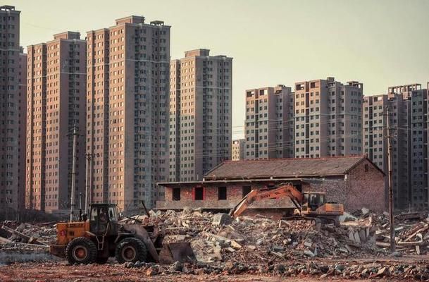 北京的板樓到50年要拆遷嗎現(xiàn)在（北京城市規(guī)劃中的板樓位置查詢,老舊板樓改造與拆遷對比） 結構工業(yè)裝備施工 第3張