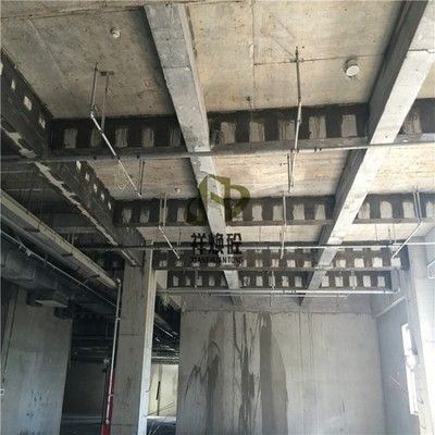 連廊防護(hù)欄高度(連廊防護(hù)欄的最高高度是多少連廊防護(hù)欄的最低高度是多少) 北京鋼結(jié)構(gòu)設(shè)計(jì)問(wèn)答 連廊防護(hù)欄高度(連廊防護(hù)欄的最高高度是多少連廊防護(hù)欄的最低高度是多少) 北京鋼結(jié)構(gòu)設(shè)計(jì)問(wèn)答