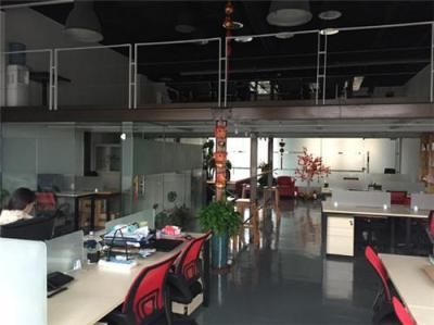 廠房空間規(guī)劃的色彩搭配技巧（廠房辦公室裝修中的色彩運(yùn)用技巧） 裝飾工裝設(shè)計(jì) 第1張