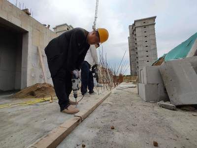 建筑施工加固公司（建筑加固公司資質(zhì)查詢方法） 鋼結(jié)構(gòu)跳臺(tái)設(shè)計(jì) 第4張
