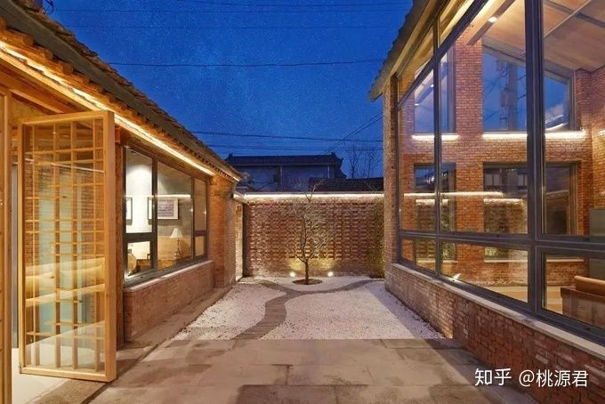 北京紅磚房（北京城郊兵工廠遺址中的紅磚美術(shù)館建筑設(shè)計賞析） 鋼結(jié)構(gòu)鋼結(jié)構(gòu)螺旋樓梯設(shè)計 第4張
