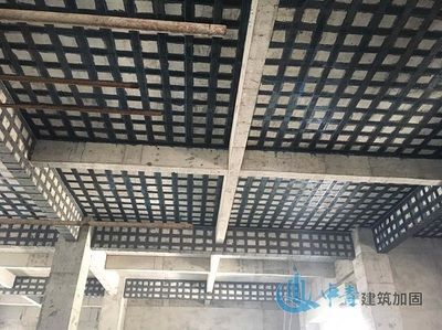 建筑加固改造廠家(北京華固宏業(yè)建筑改造加固公司) 鋼結構玻璃棧道設計 第1張 建筑加固改造廠家(北京華固宏業(yè)建筑改造加固公司) 鋼結構玻璃棧道設計 第1張
