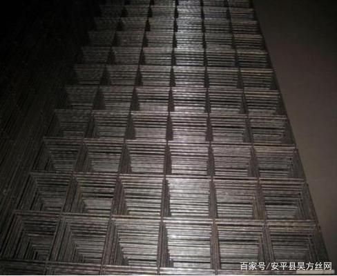 屋面鋼筋鋪設(shè)(屋面鋼筋鋪設(shè)的一些關(guān)鍵步驟和要求) 鋼結(jié)構(gòu)玻璃棧道施工 第3張 屋面鋼筋鋪設(shè)(屋面鋼筋鋪設(shè)的一些關(guān)鍵步驟和要求) 鋼結(jié)構(gòu)玻璃棧道施工 第3張