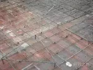 樓板下加梁怎么澆筑混凝土(樓板下加梁施工安全措施) 結(jié)構(gòu)框架施工 第4張 樓板下加梁怎么澆筑混凝土(樓板下加梁施工安全措施) 結(jié)構(gòu)框架施工 第4張