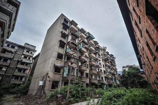 拆除樓板違法嗎（拆除樓板是否違法） 鋼結(jié)構(gòu)桁架施工 第4張