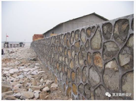 砌體混凝土擋土墻（混凝土擋土墻設(shè)計(jì)中如何考慮地震影響？） 鋼結(jié)構(gòu)網(wǎng)架施工 第2張