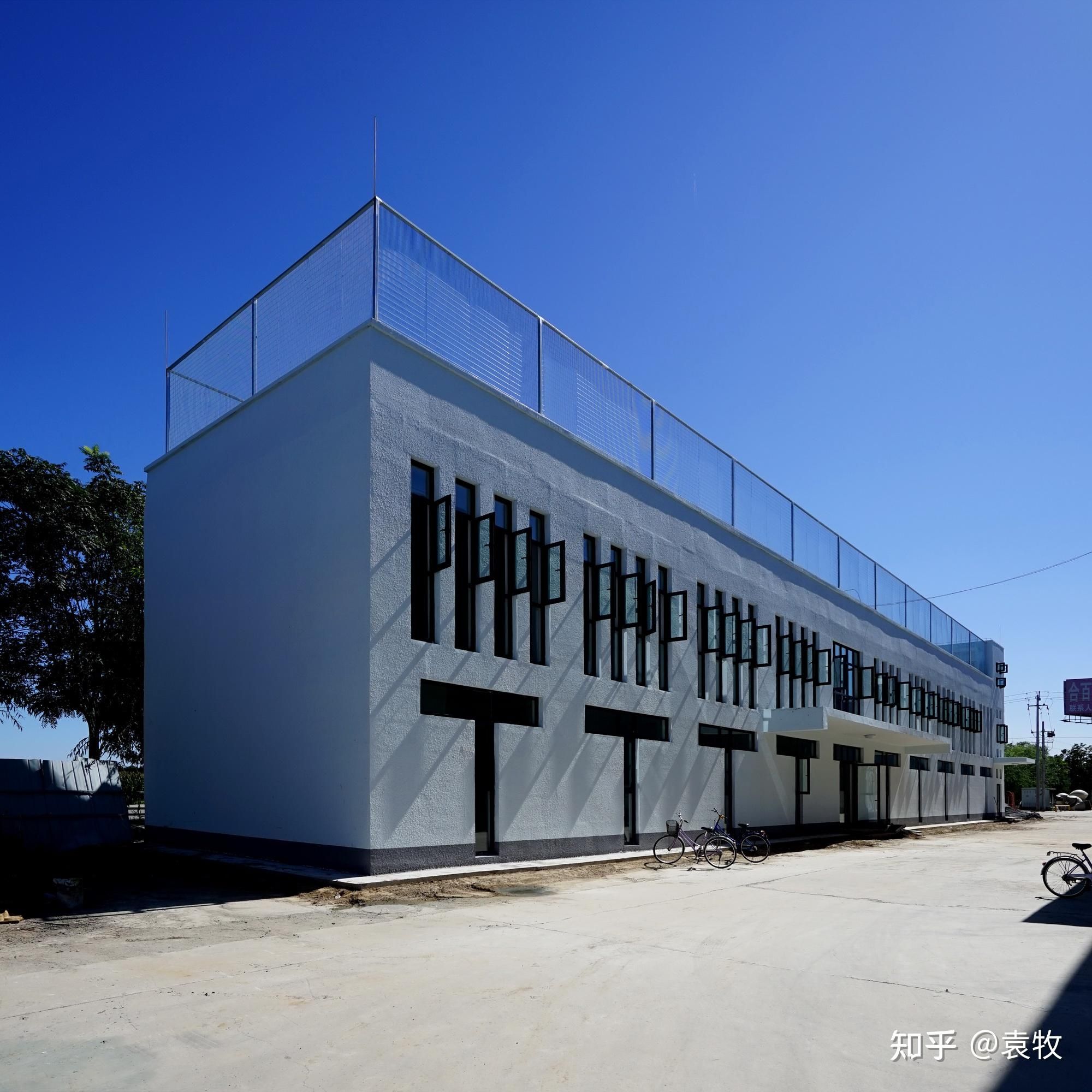 廠房建筑設(shè)計(jì)的人性化案例有哪些？（人性化建筑設(shè)計(jì)案例分析）