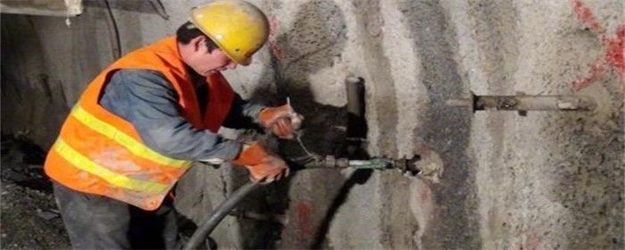 注漿加固法地基處理費(fèi)用(注漿加固工程費(fèi)用估算方法) 鋼結(jié)構(gòu)鋼結(jié)構(gòu)停車場(chǎng)設(shè)計(jì) 第2張 注漿加固法地基處理費(fèi)用(注漿加固工程費(fèi)用估算方法) 鋼結(jié)構(gòu)鋼結(jié)構(gòu)停車場(chǎng)設(shè)計(jì) 第2張