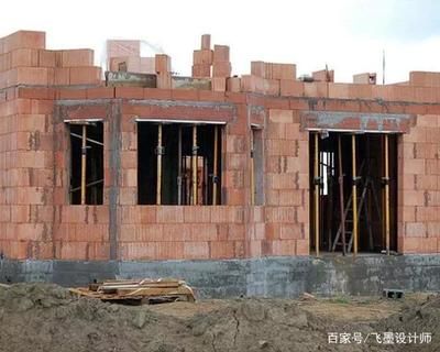 磚混結(jié)構(gòu)中承重墻的作用（磚混結(jié)構(gòu)中承重墻的主要功能和重要性）