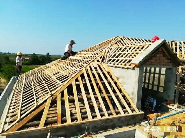自建房鋼結構屋頂(自建房鋼結構屋頂?shù)脑O計與材料選擇) 結構機械鋼結構施工 第4張 自建房鋼結構屋頂(自建房鋼結構屋頂?shù)脑O計與材料選擇) 結構機械鋼結構施工 第4張