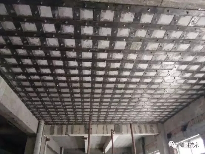 碳纖維加固樓板的耐久性研究，碳纖維加固樓板耐久性研究，影響因素、性能評估與
