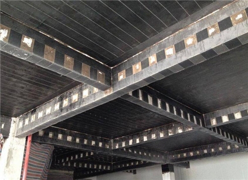 粘鋼加固與碳纖維加固比較，粘鋼加固與碳纖維加固，特性、應(yīng)用及優(yōu)劣對(duì)比 行業(yè)新聞 第4張