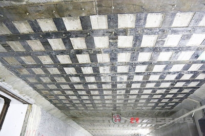 粘鋼板加固在地震區(qū)的應(yīng)用，粘鋼板加固技術(shù)在地震區(qū)的抗震應(yīng)用實(shí)踐與成效分析 行業(yè)新聞 第4張
