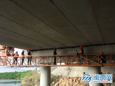 橋梁加固施工中的安全管理措施，幾種不同風(fēng)格的標(biāo)題供你參考，你可以根據(jù)實(shí)際需求進(jìn)行選擇，，筑牢安全防線，橋梁加固施工安全管理全攻略，聚焦橋梁加固施工，多維度安全管理措施解析，橋梁加固施工，嚴(yán)抓安全管理，守護(hù)工程 行業(yè)新聞 第4張