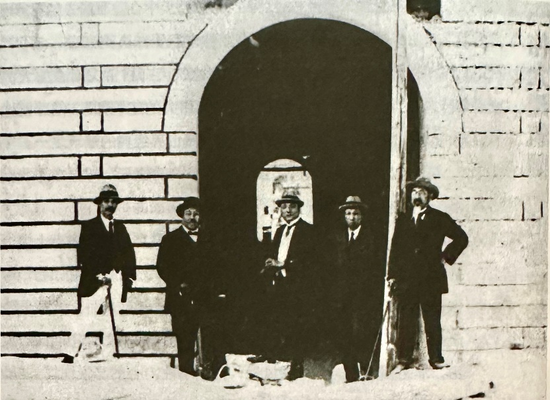民用建筑的美學(xué)設(shè)計原則，幾種不同風(fēng)格的標(biāo)題供你參考，你可以根據(jù)具體需求進行選擇，，解鎖民用建筑美學(xué)設(shè)計的核心原則，探秘民用建筑美學(xué)設(shè)計的關(guān)鍵原則，聚焦民用建筑美學(xué)設(shè)計的基本原則 行業(yè)新聞 第2張