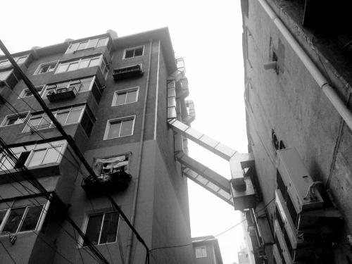 商鋪改煙道算違建嗎？商鋪私自改造煙道是否構(gòu)成違法建設(shè)